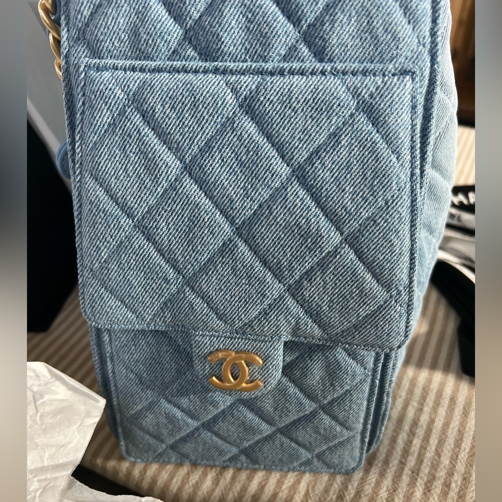 NEW✨ Chanel 25 Hobo Bag Medium Denim - Picture 5 of 14